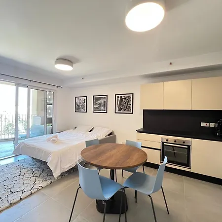 Premium 2br 2min Walk Heart Of St Julians Saint Julian's