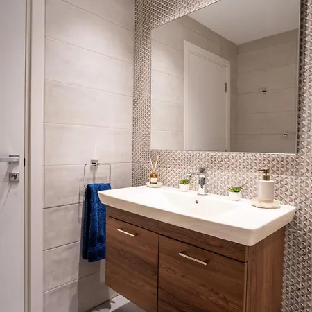 Premium 2br 2min Walk Heart Of St Julians Διαμέρισμα Saint Julian's